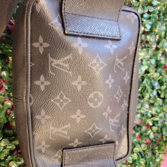 Louis Vuitton Bum Bag / Sac Ceinture - Picture 6 of 15